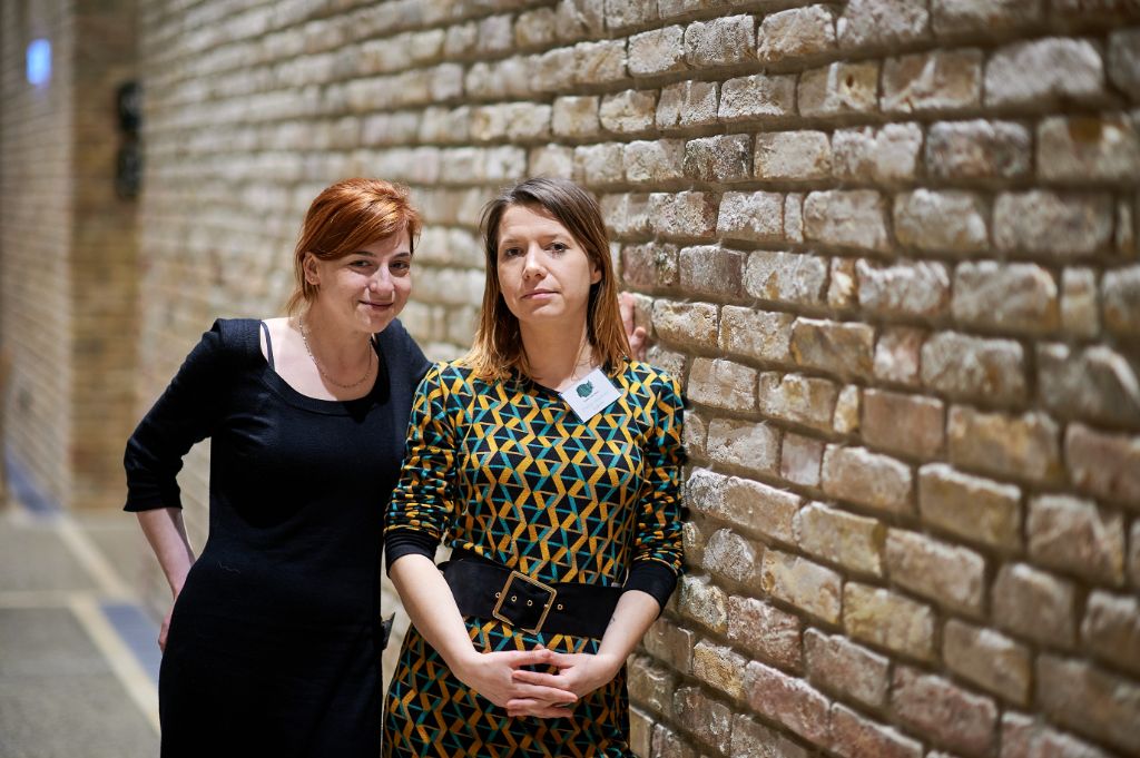 Koltai Júlia és kutatótársa